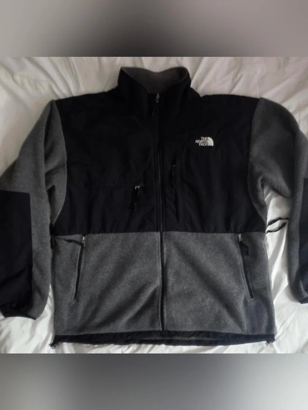 The North Face  Mens Denali Black & Gray Full Zip Fleece Jacket Rarely Worn!
